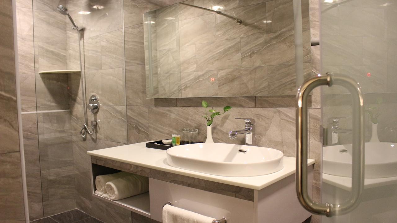 Zen Boutique Hotel Улу Тирам Экстерьер фото