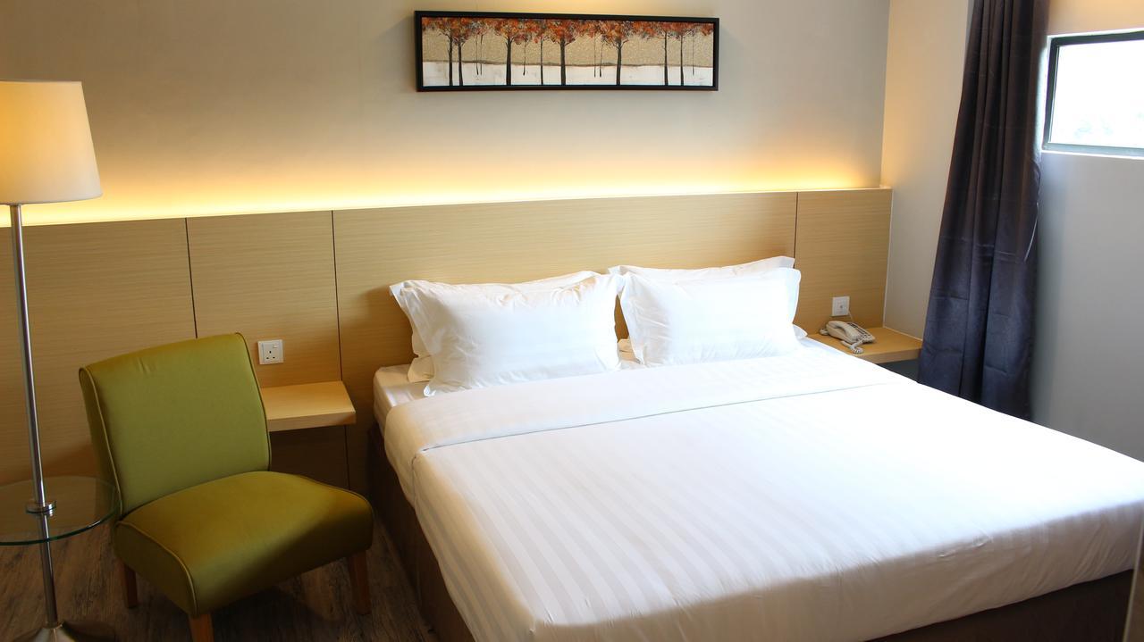 Zen Boutique Hotel Улу Тирам Экстерьер фото